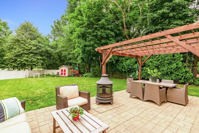 231 Haverhill St, Rowley, MA 01969