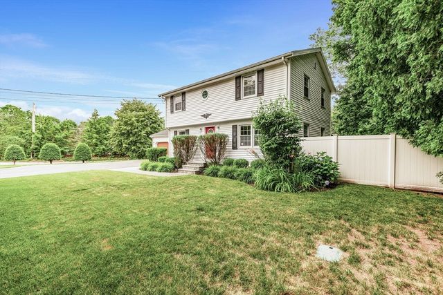 231 Haverhill St, Rowley, MA 01969