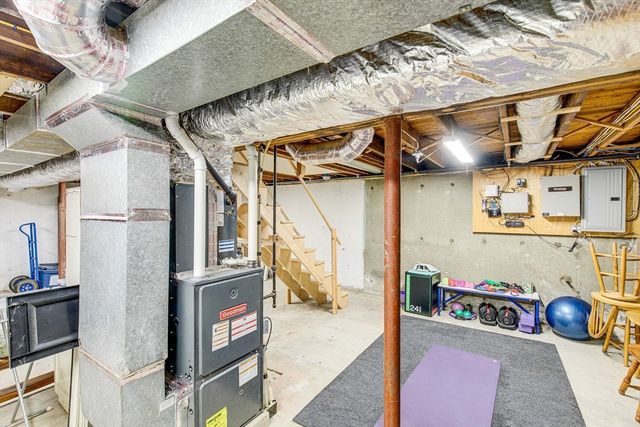231 Haverhill St, Rowley, MA 01969