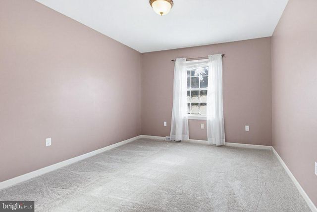 4074 LAUREL LN, Mount Joy, PA 17552