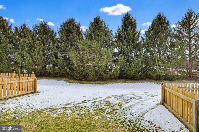 4074 LAUREL LN, Mount Joy, PA 17552