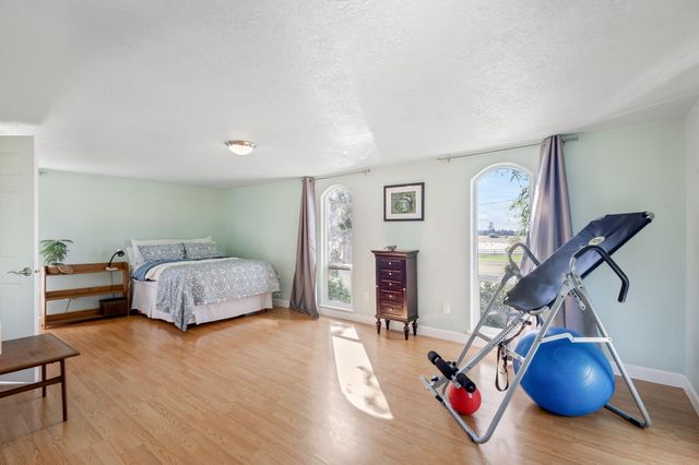 19190 Pinehurst Road, Bend, OR 97703