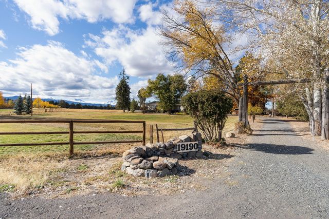19190 Pinehurst Road, Bend, OR 97703