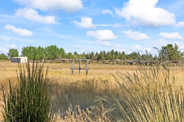 19190 Pinehurst Road, Bend, OR 97703