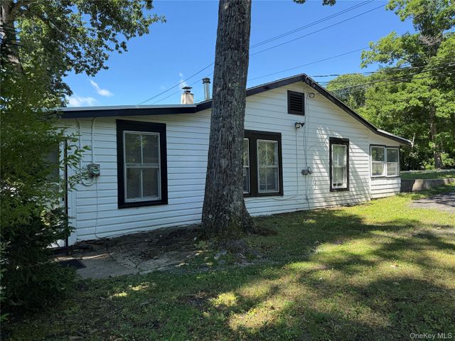240 Jersey Avenue, Greenwood Lake, NY 10925