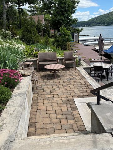 240 Jersey Avenue, Greenwood Lake, NY 10925