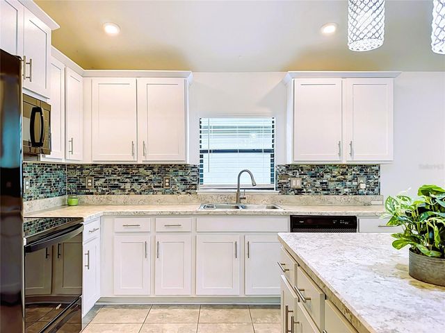 9210 52ND AVENUE E, Palmetto, FL 34221
