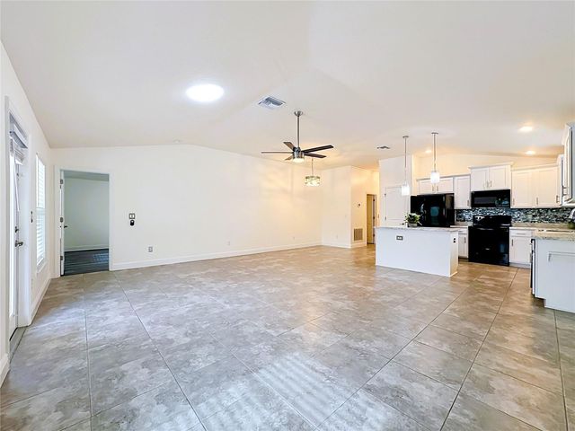 9210 52ND AVENUE E, Palmetto, FL 34221