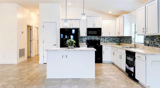 9210 52ND AVENUE E, Palmetto, FL 34221