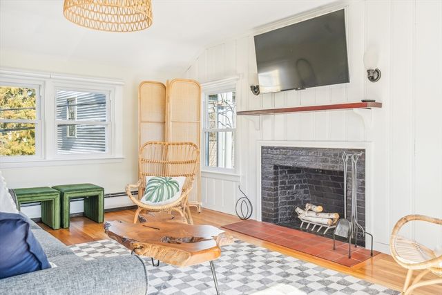 1 Goodwins Court, Marblehead, MA 01945