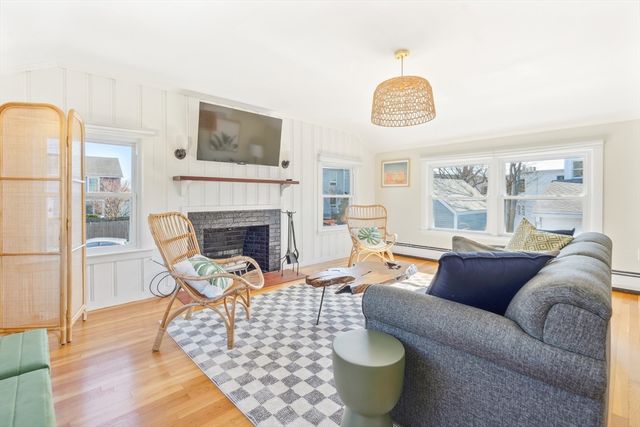 1 Goodwins Court, Marblehead, MA 01945