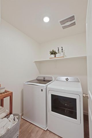 437 Rainbow Falls Ln, Manteca, CA 95337