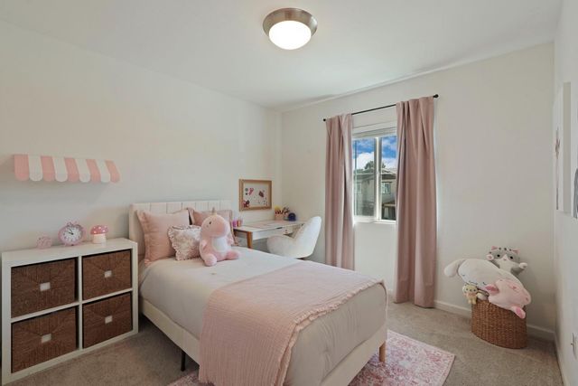 437 Rainbow Falls Ln, Manteca, CA 95337