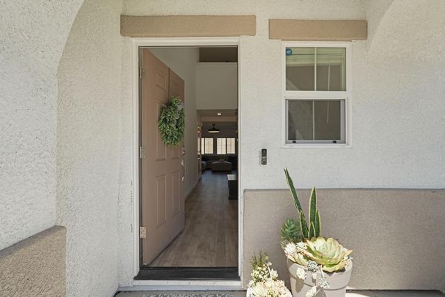 437 Rainbow Falls Ln, Manteca, CA 95337