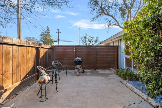 1001 W Granger Ave, Modesto, CA 95350