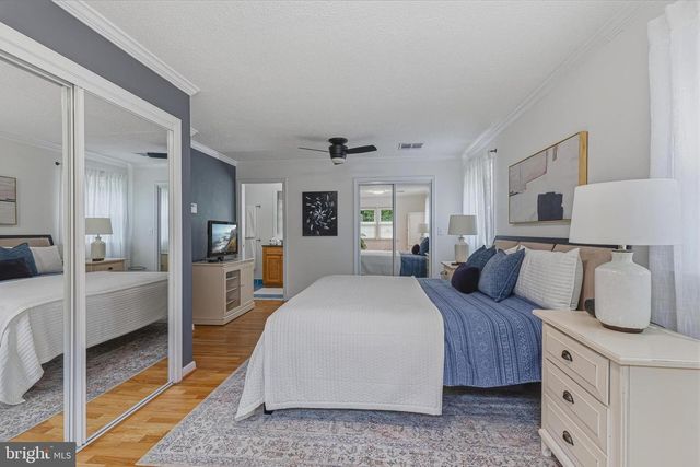 12006 WAYLAND ST, Oakton, VA 22124