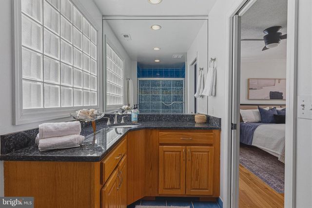 12006 WAYLAND ST, Oakton, VA 22124