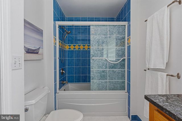 12006 WAYLAND ST, Oakton, VA 22124
