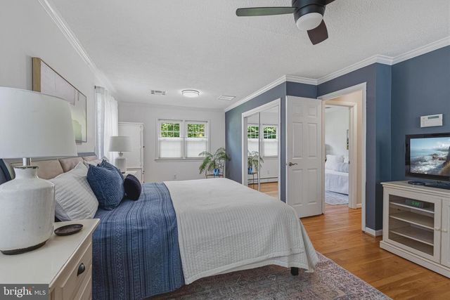 12006 WAYLAND ST, Oakton, VA 22124