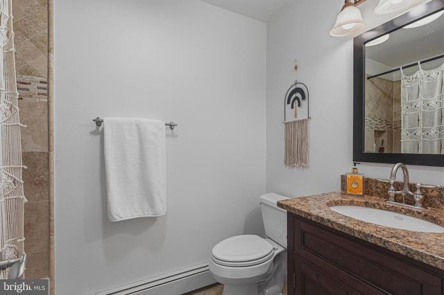12006 WAYLAND ST, Oakton, VA 22124