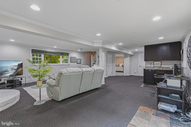 12006 WAYLAND ST, Oakton, VA 22124