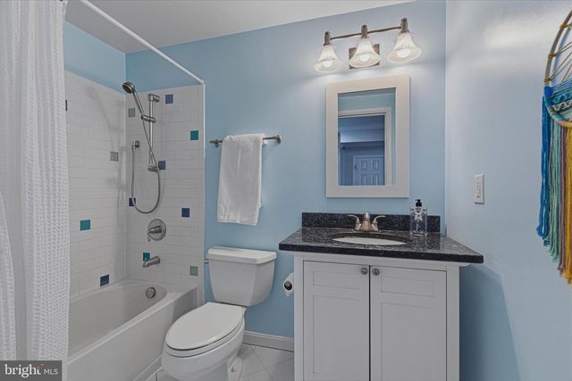 12006 WAYLAND ST, Oakton, VA 22124