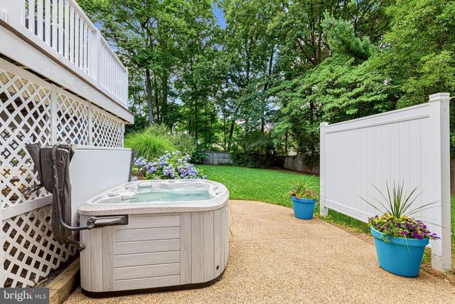12006 WAYLAND ST, Oakton, VA 22124
