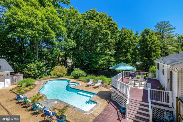 12006 WAYLAND ST, Oakton, VA 22124