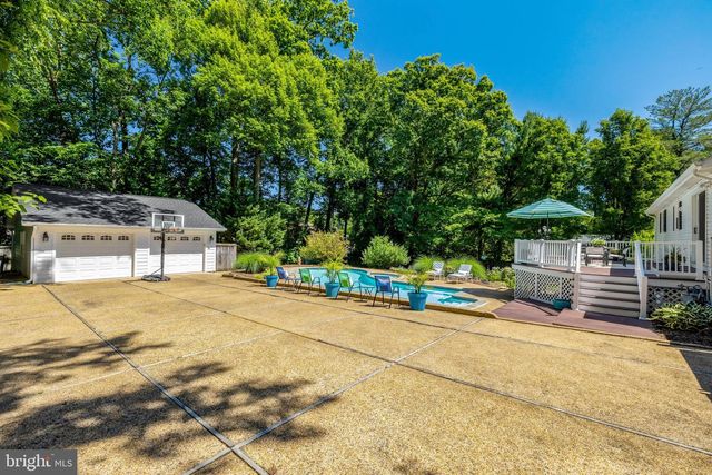 12006 WAYLAND ST, Oakton, VA 22124