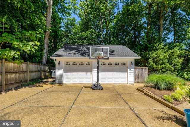 12006 WAYLAND ST, Oakton, VA 22124