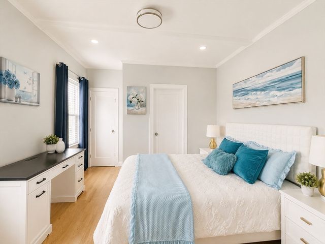 4 Baldwin St 4, Newton, MA 02458