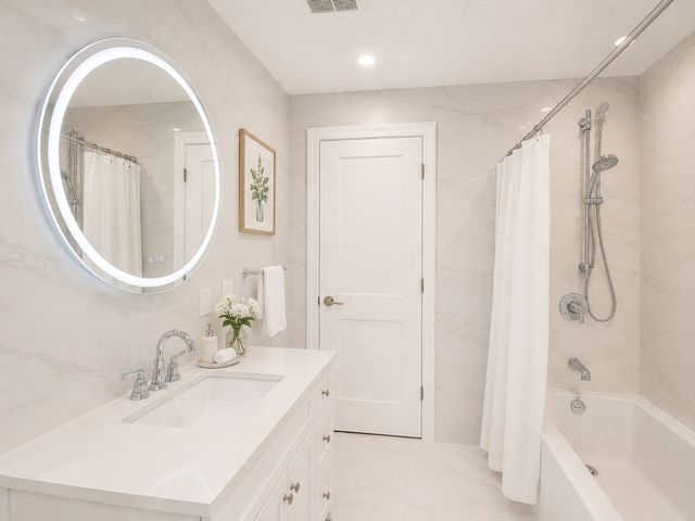 4 Baldwin St 4, Newton, MA 02458