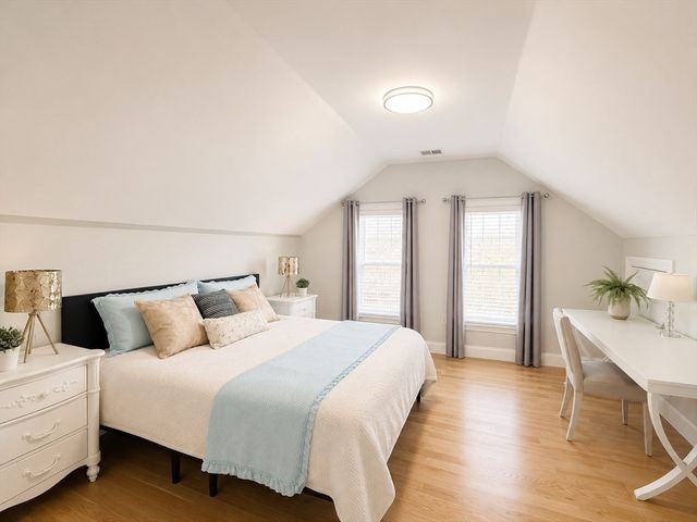 4 Baldwin St 4, Newton, MA 02458
