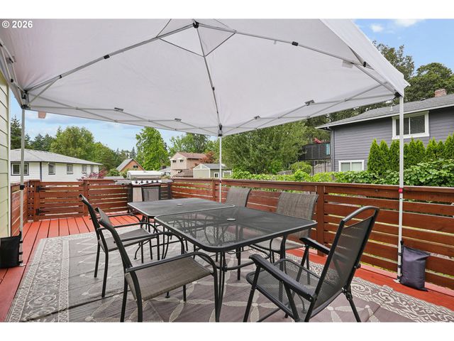 3915 Se RISLEY Ave, Milwaukie, OR 97267