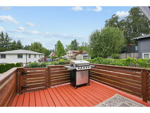 3915 Se RISLEY Ave, Milwaukie, OR 97267