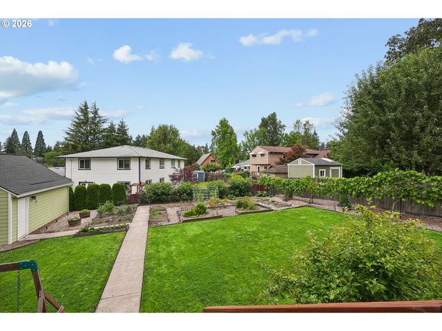 3915 Se RISLEY Ave, Milwaukie, OR 97267