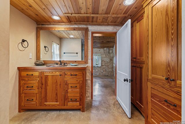 9402 Doss-Spring Creek Road, Doss, TX 78618