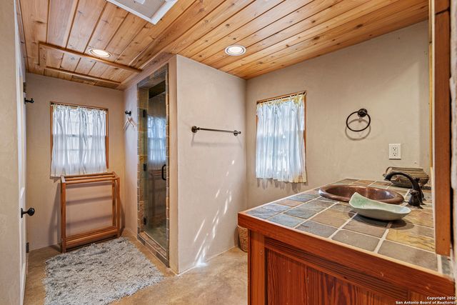 9402 Doss-Spring Creek Road, Doss, TX 78618