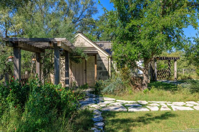 9402 Doss-Spring Creek Road, Doss, TX 78618