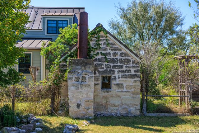 9402 Doss-Spring Creek Road, Doss, TX 78618