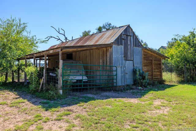 9402 Doss-Spring Creek Road, Doss, TX 78618