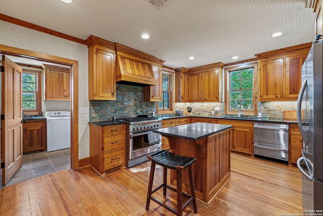 9402 Doss-Spring Creek Road, Doss, TX 78618