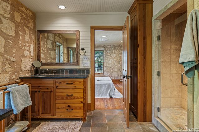 9402 Doss-Spring Creek Road, Doss, TX 78618