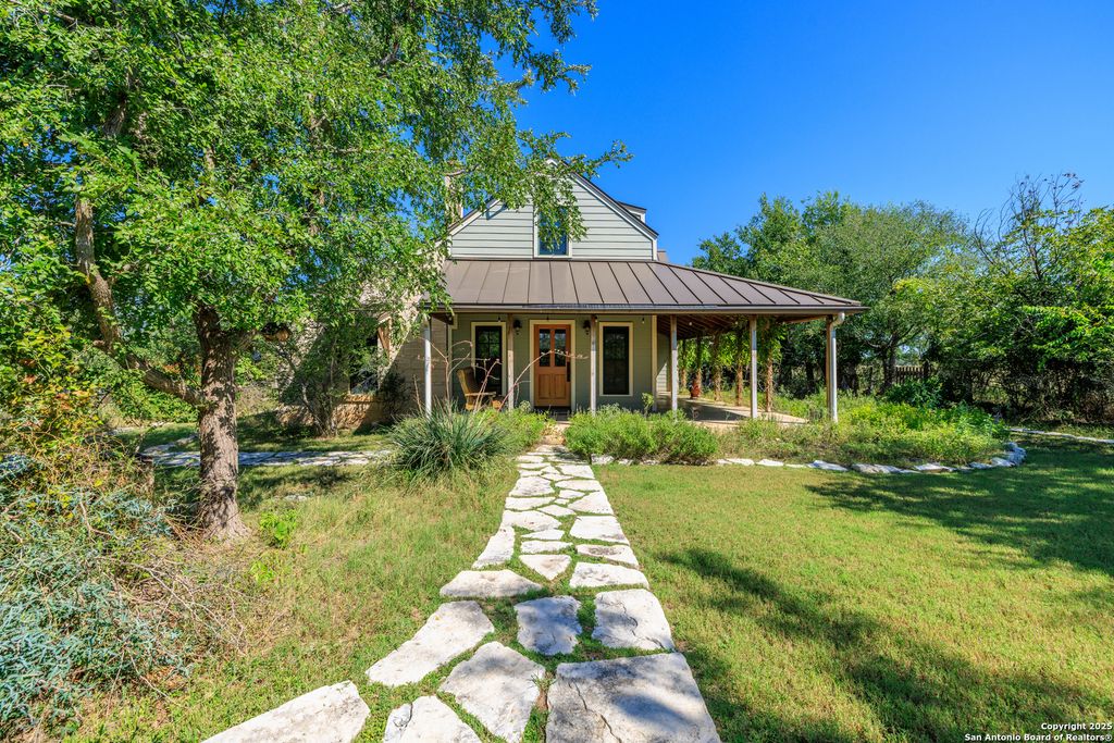 9402 Doss-Spring Creek Road, Doss, TX 78618