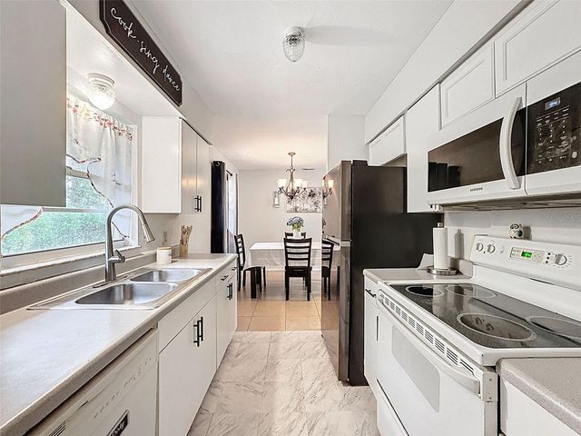 27083 ROPER ROAD, Brooksville, FL 34602