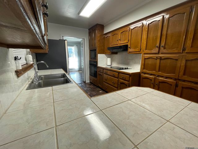 14162 Troy Duplessis Rd, Gonzales, LA 70737