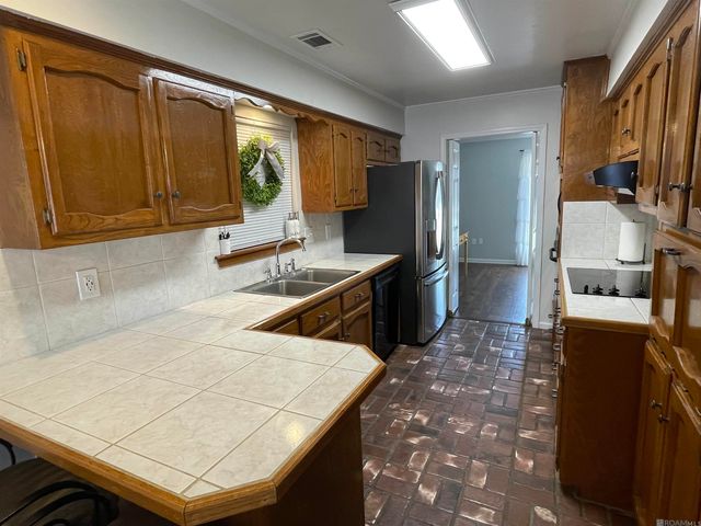 14162 Troy Duplessis Rd, Gonzales, LA 70737