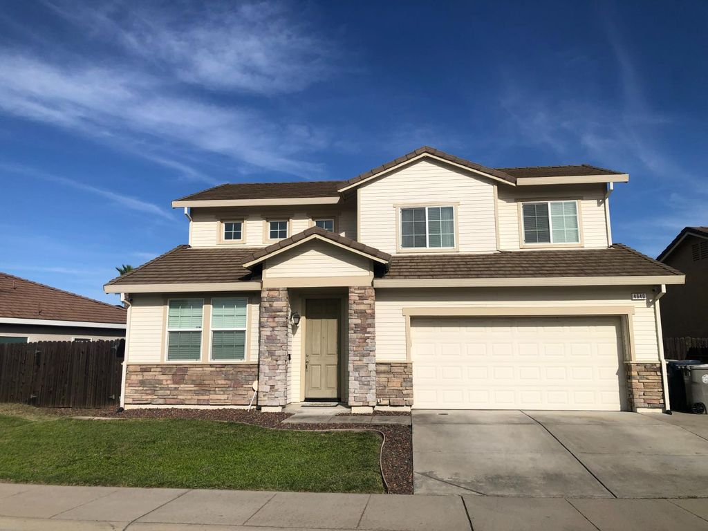 4640 Seanpatrick Dr, Sacramento, CA 95838