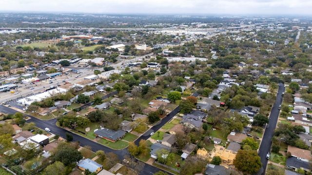 1800 Barbara ST, Austin, TX 78757