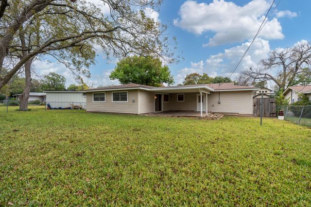 1800 Barbara ST, Austin, TX 78757